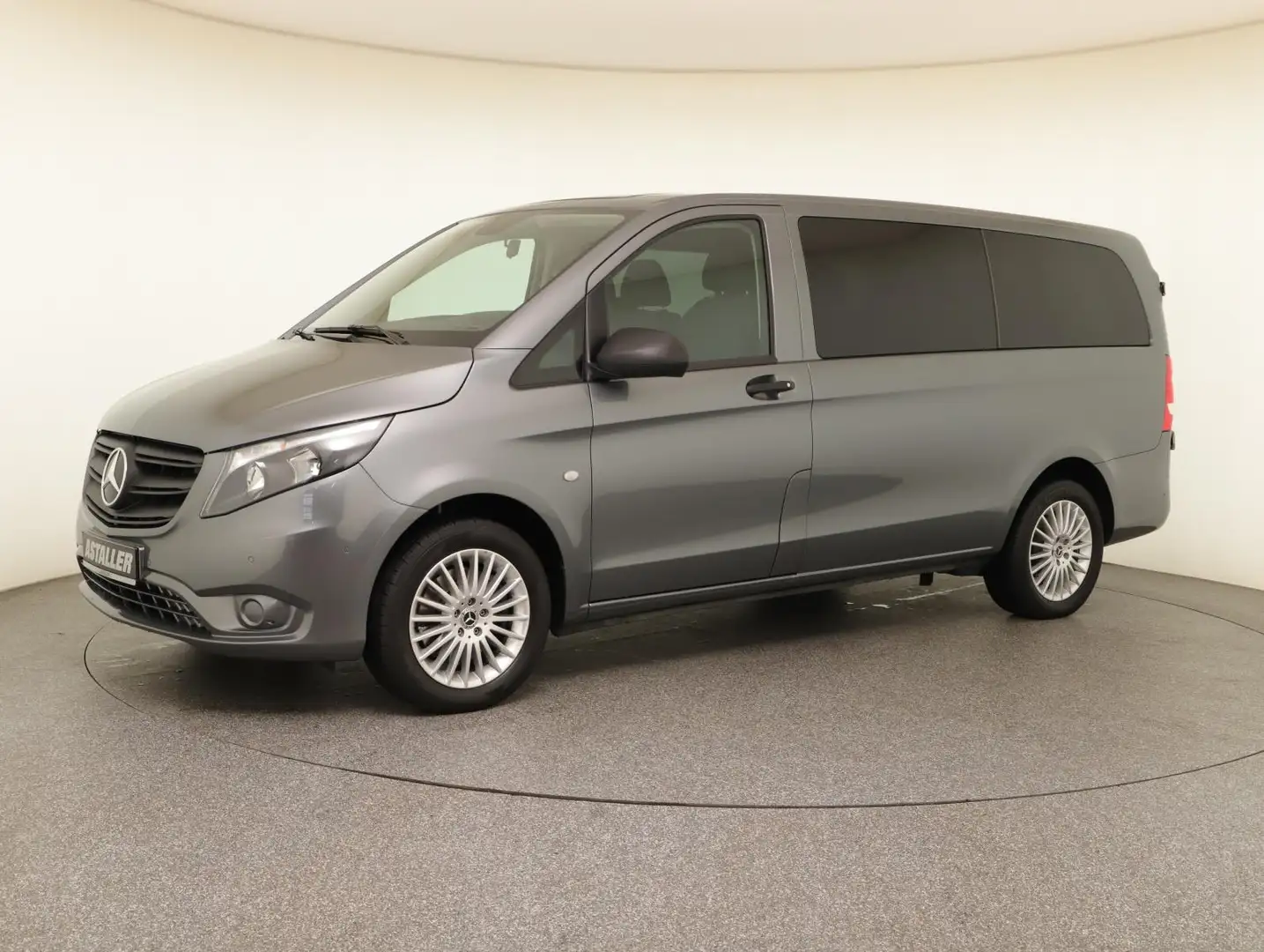 Mercedes-Benz Vito 114 CDI Tourer PRO Lang L2 DAB+PTS+Navi+9Si Grau - 2