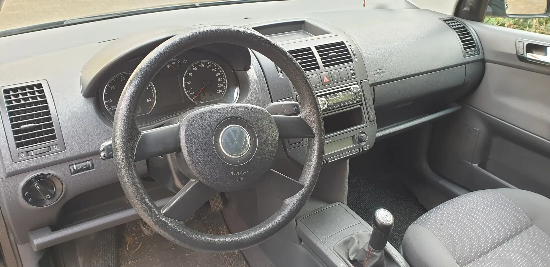 Volkswagen Polo 1.2 Cricket - 2
