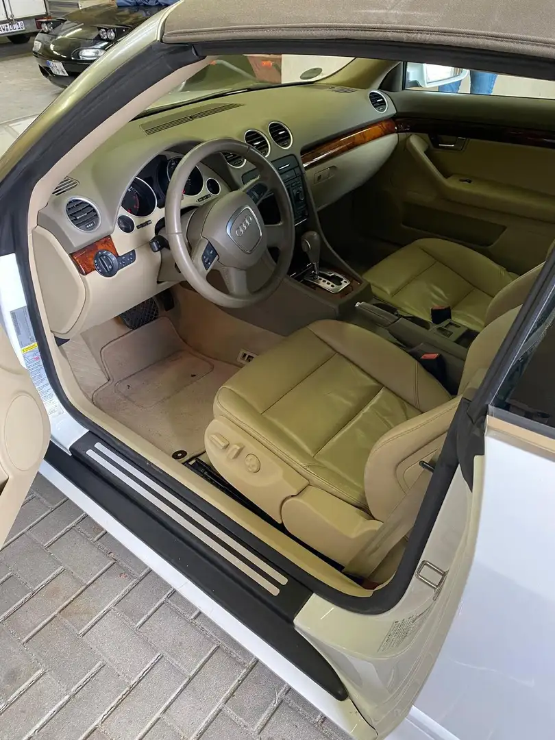 Audi A4 A4 Cabriolet 2.0 TFSI multitronic Weiß - 1