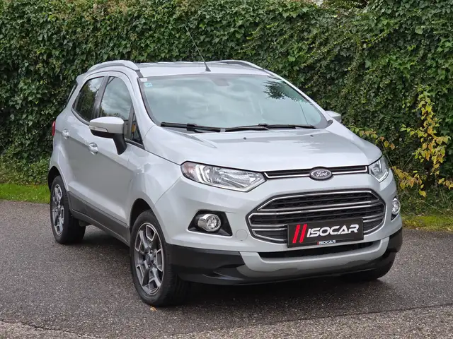 Ford EcoSport 1,5 // TITANIUM // AUTOMATIK // WENIG KILOMETER //