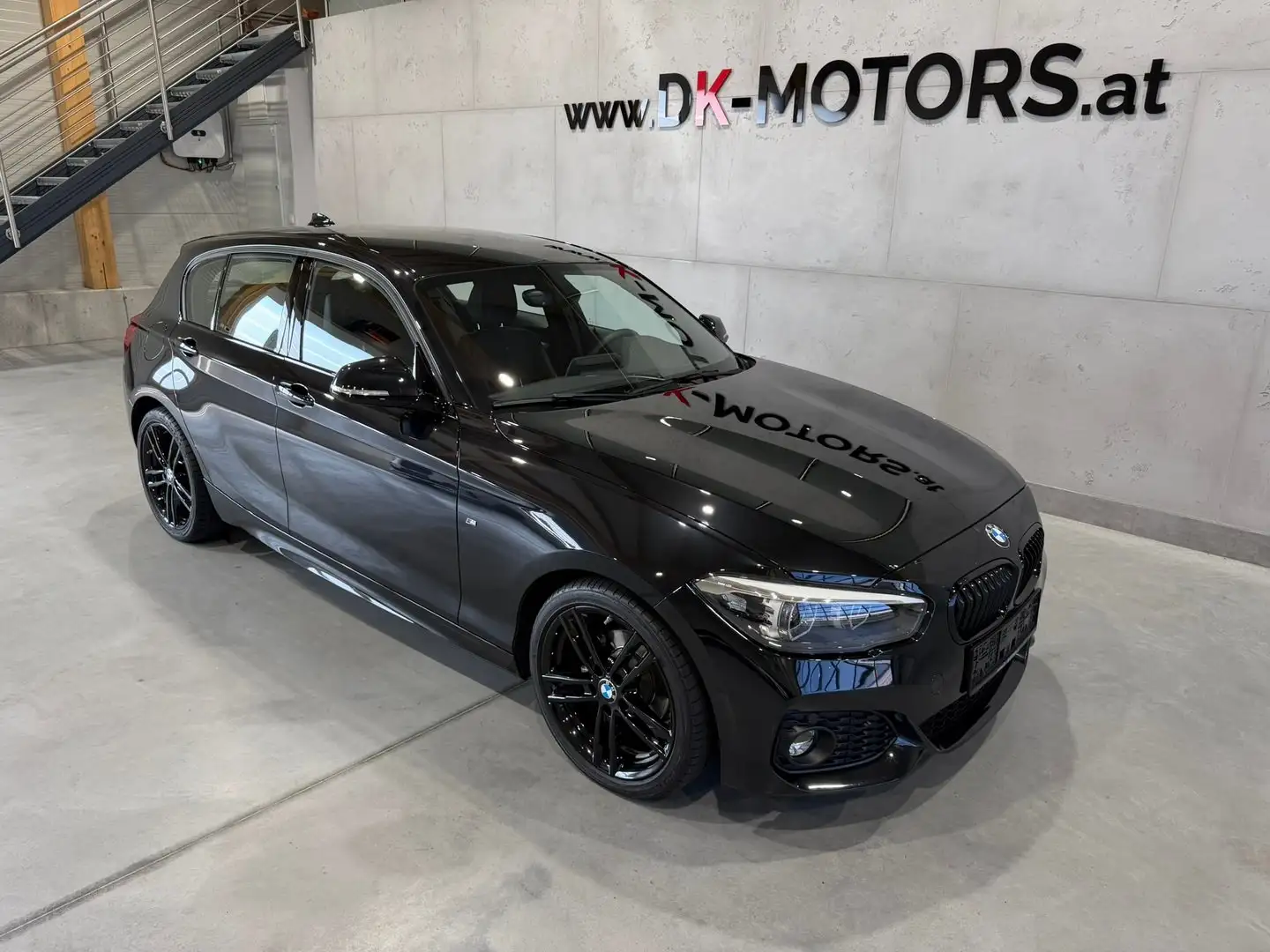 BMW 118 118 d Edition M Sport Shadow / LED / 18" / Leder Schwarz - 2
