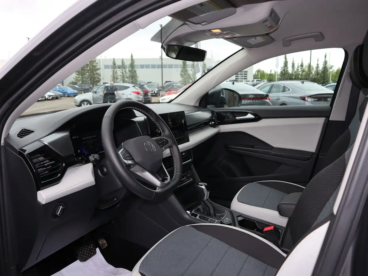 Volkswagen Taos снимка Volkswagen Taos