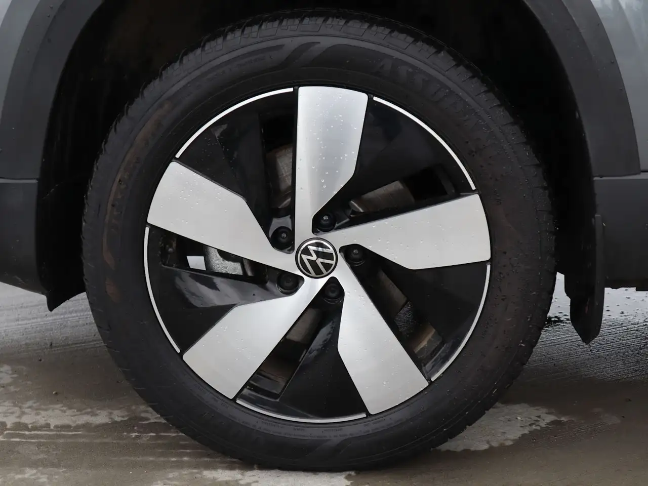 Volkswagen Taos снимка Volkswagen Taos