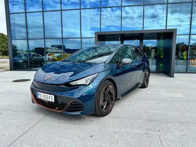 CUPRA Born 150 kW Massagesitz Panoramadach 5-Jahre-Garantie