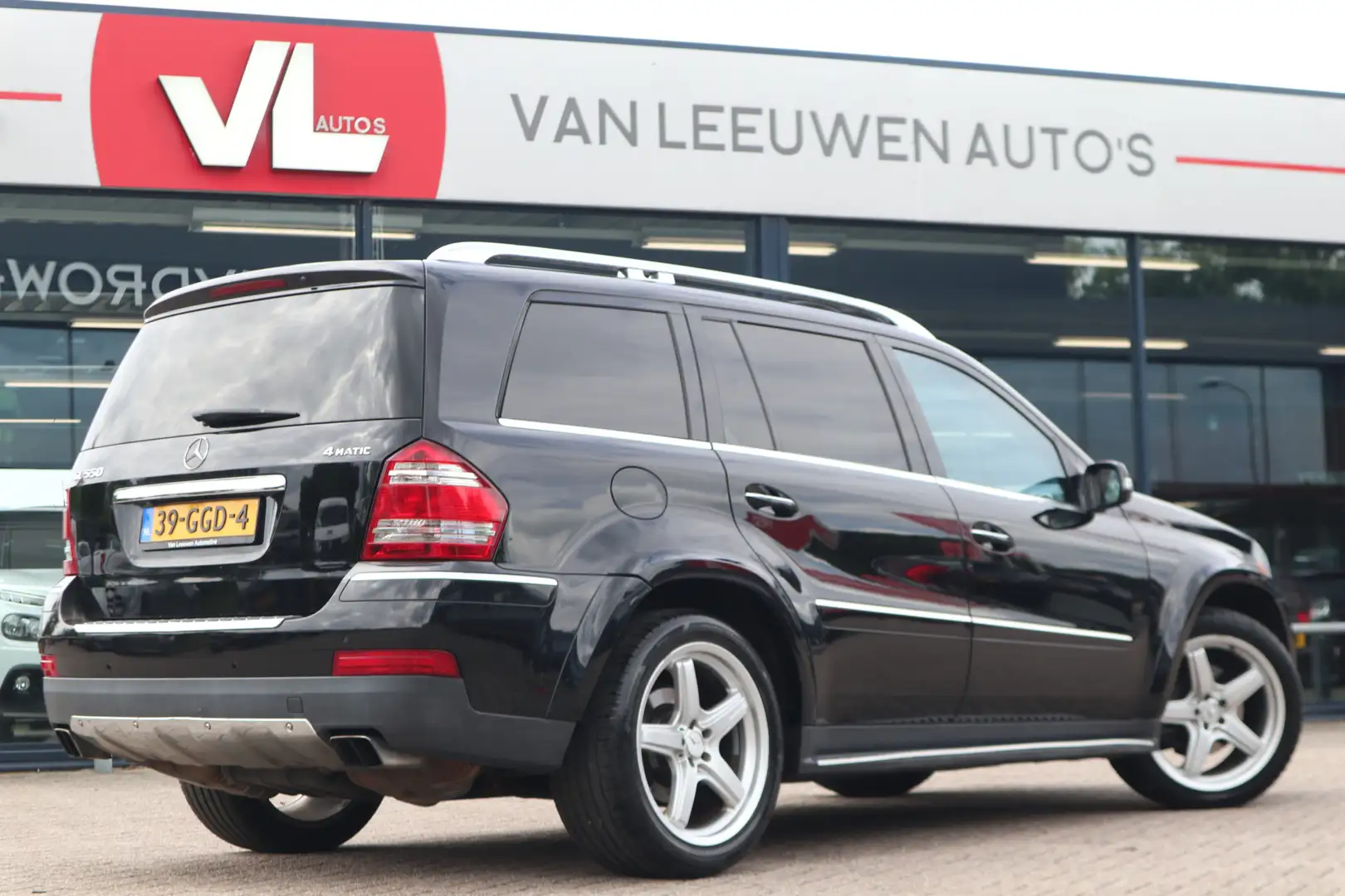 Mercedes-Benz GL 500 Lang 7 Persoons | Luchtvering | Automaat | Negro - 2