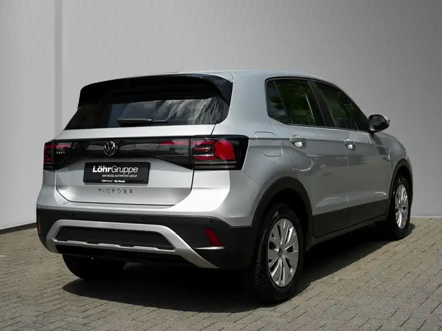 Volkswagen T-Cross view 6