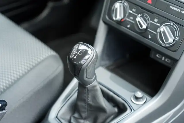 Volkswagen T-Cross view 11
