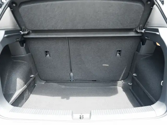 Volkswagen T-Cross view 8