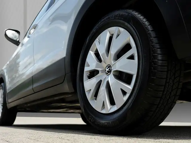 Volkswagen T-Cross view 7