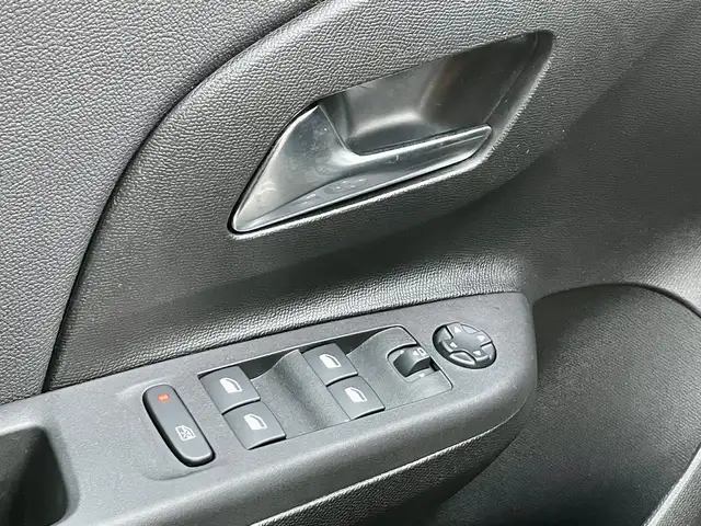 Opel Corsa view 14