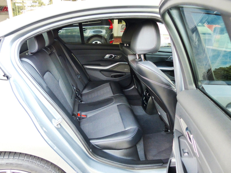 BMW 320 d Autom. neues Mod. Scheckheft 1. Hand — photo 14