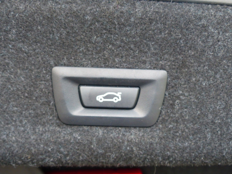 BMW 320 d Autom. neues Mod. Scheckheft 1. Hand — photo 18