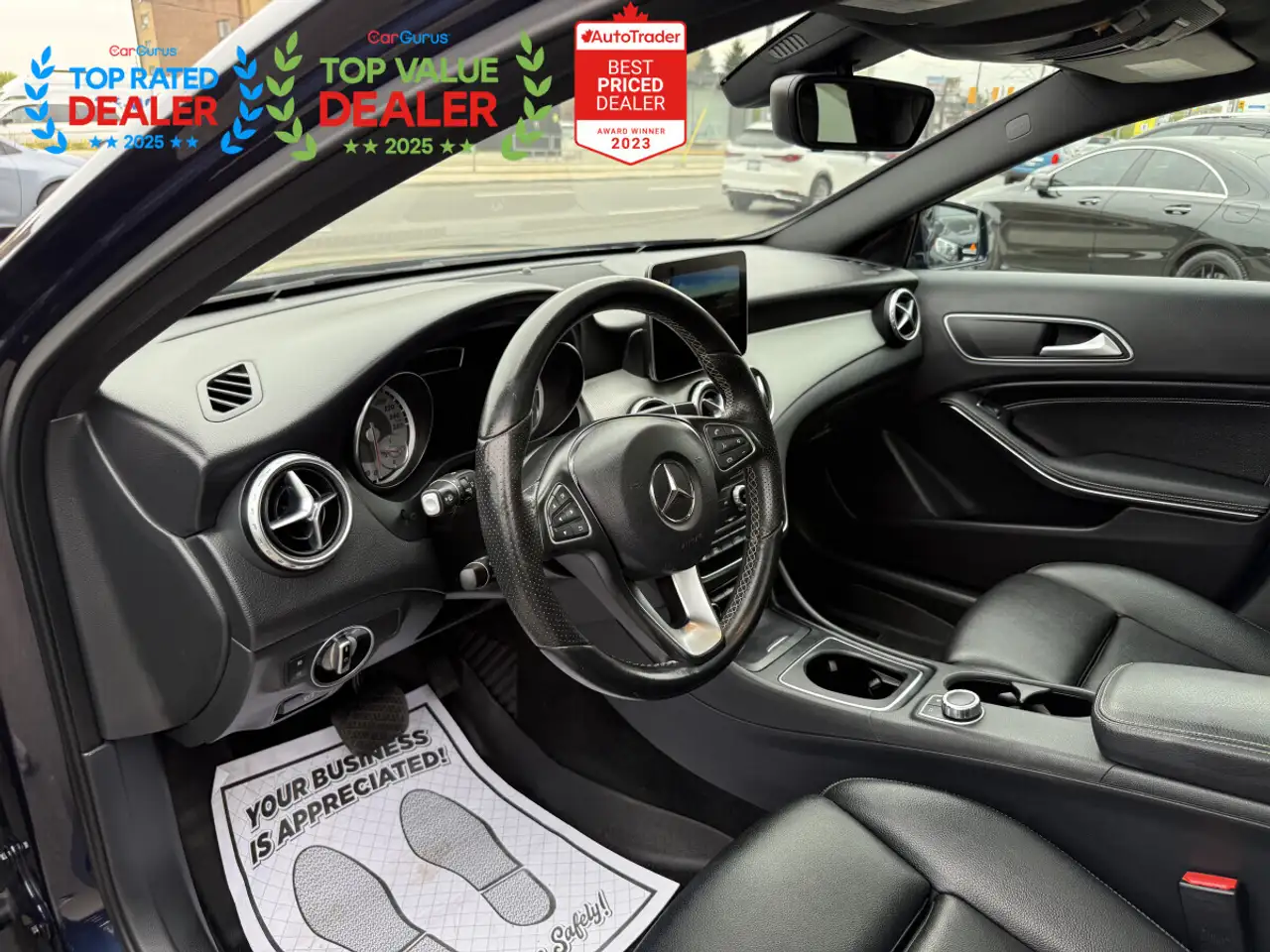 Mercedes-Benz GLA снимка Mercedes-Benz GLA