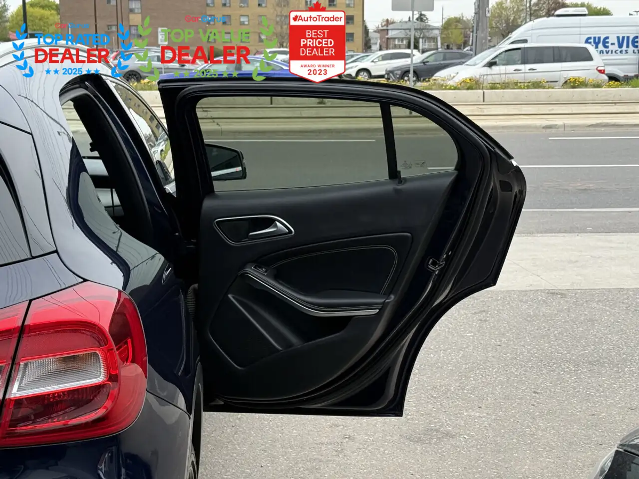 Mercedes-Benz GLA снимка Mercedes-Benz GLA