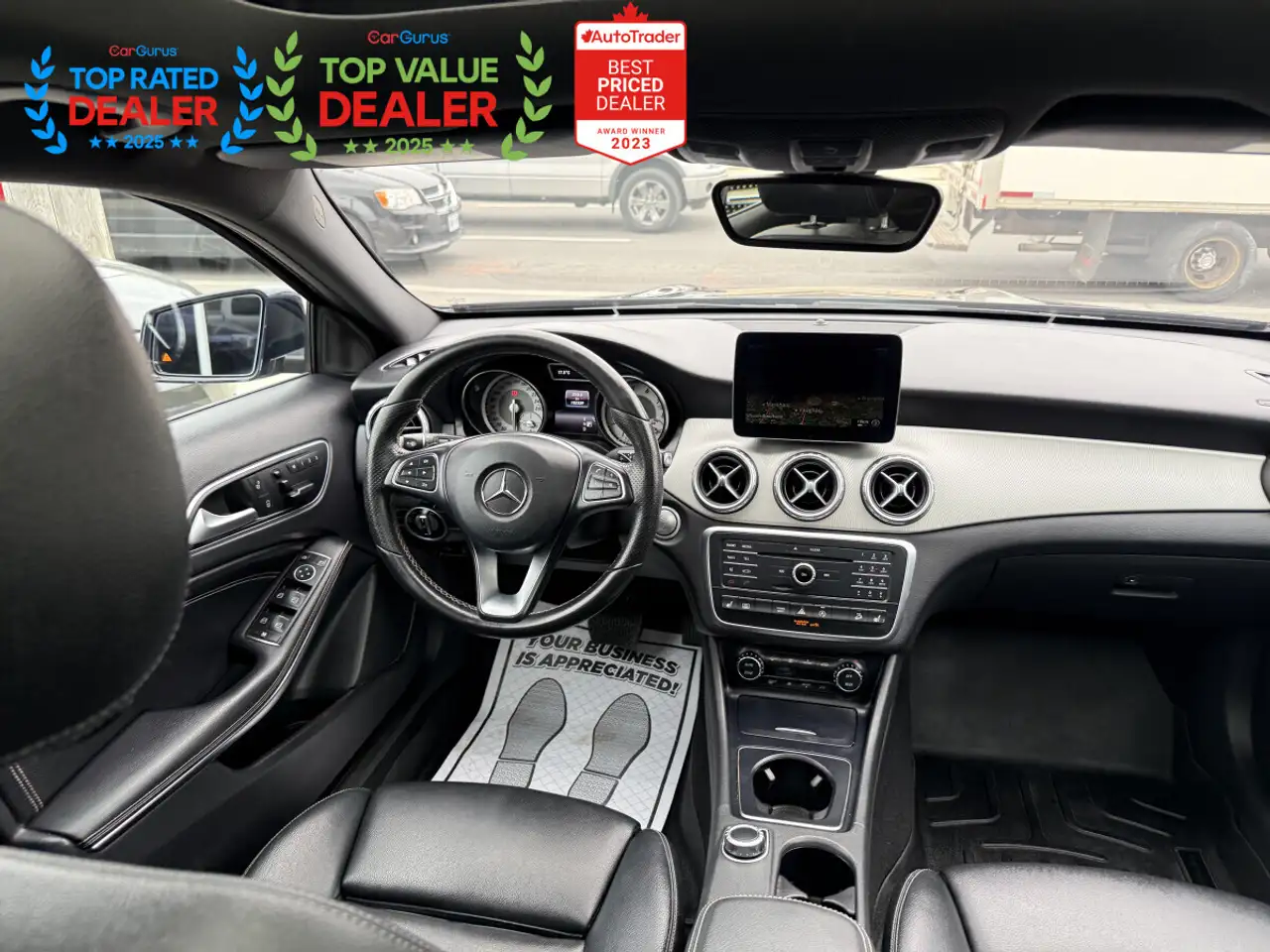 Mercedes-Benz GLA снимка Mercedes-Benz GLA