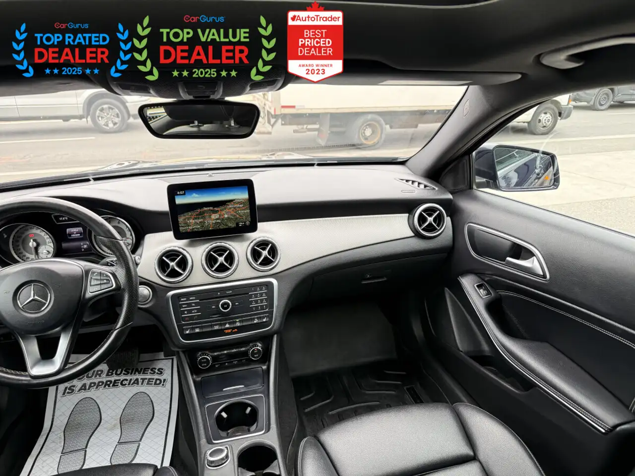 Mercedes-Benz GLA снимка Mercedes-Benz GLA
