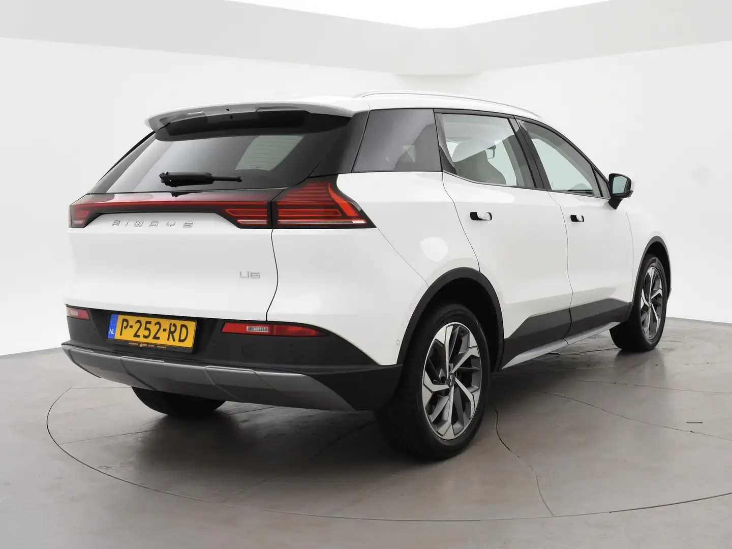 Aiways U5 63kWh SHOWROOM UITVOERING *42.630 KM* | 360 CAMERA Weiß - 2