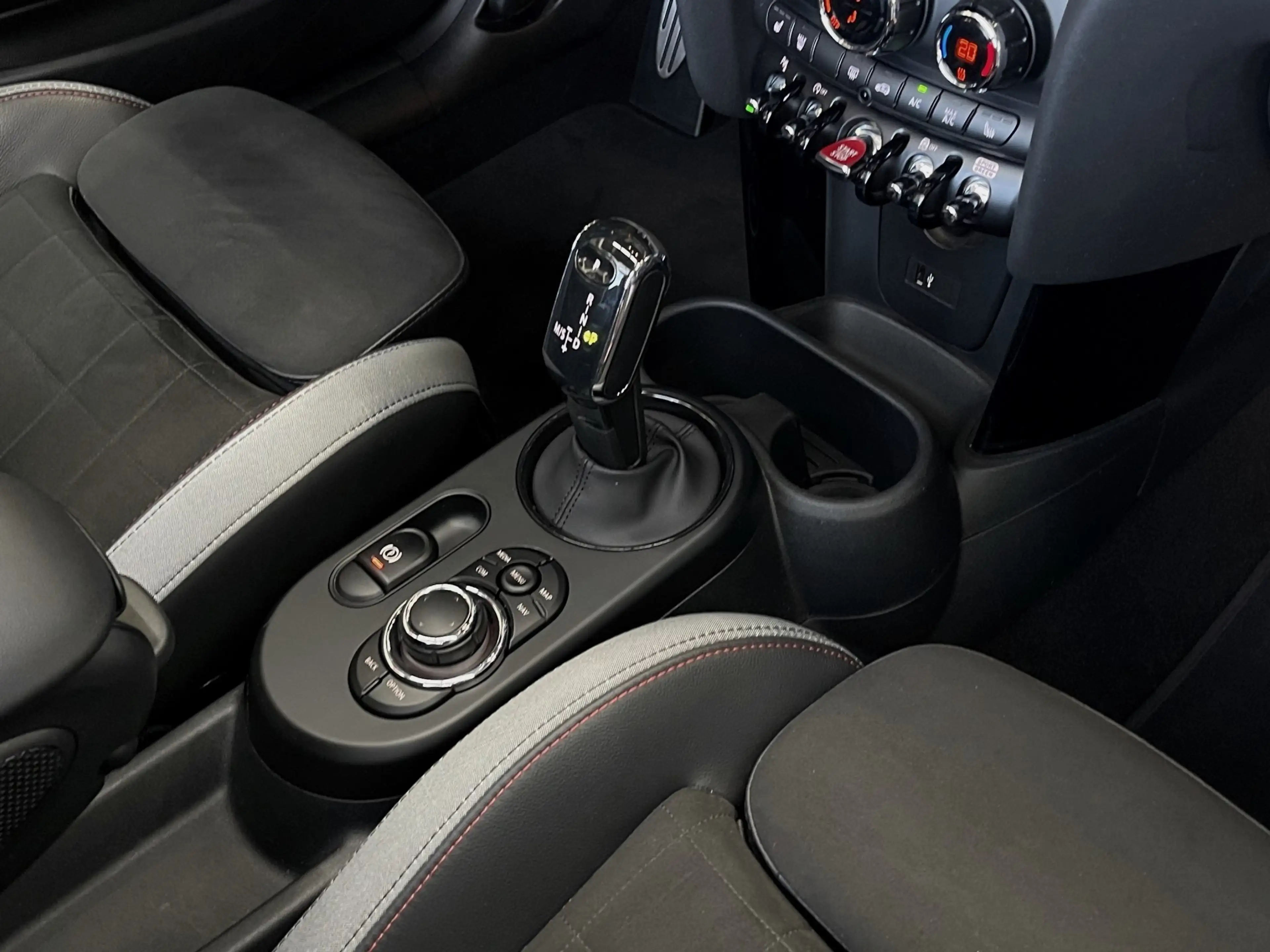 MINI John Cooper Works Cabrio John Cooper Works Cabrio — photo 10