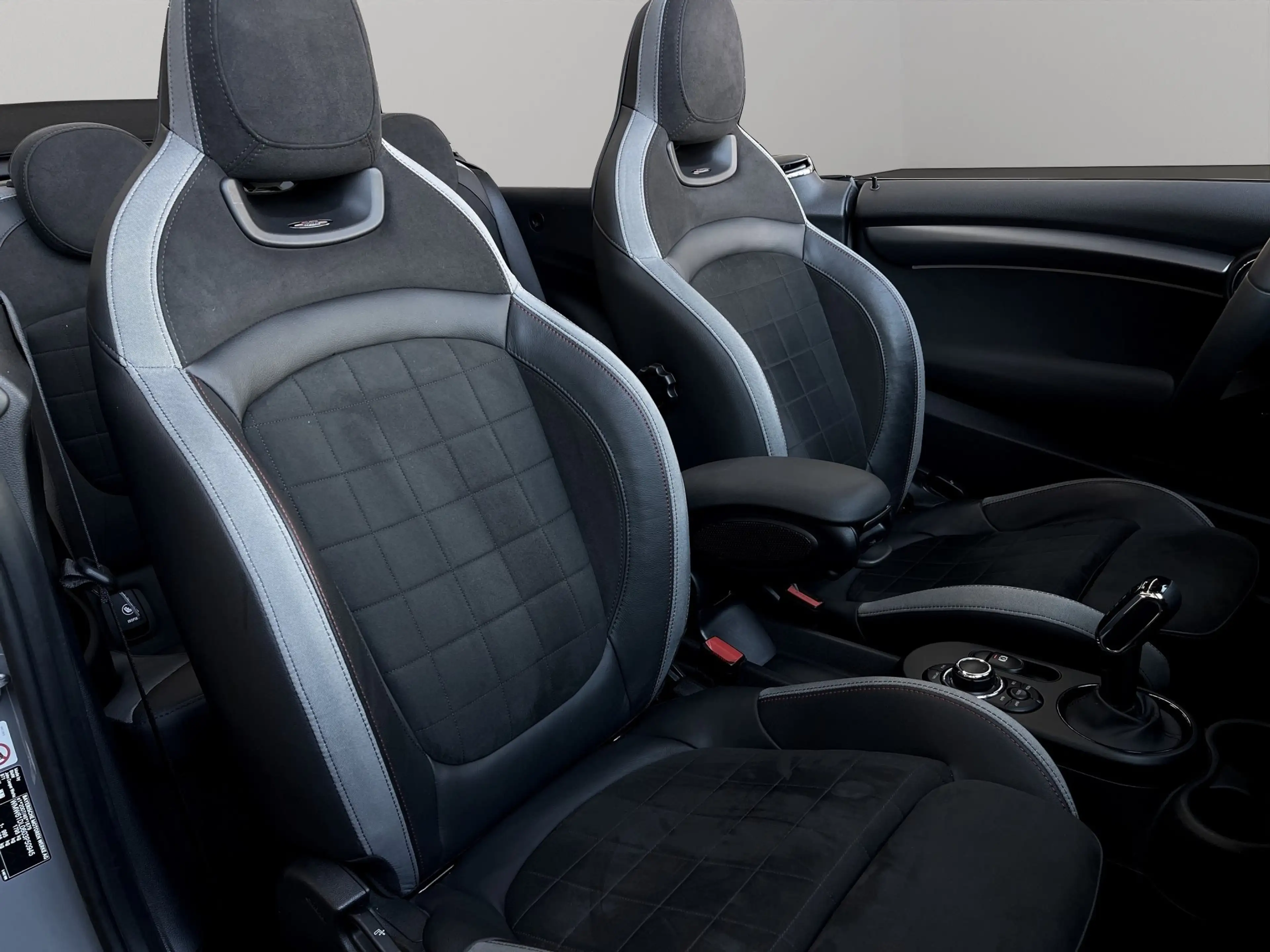 MINI John Cooper Works Cabrio John Cooper Works Cabrio — photo 12
