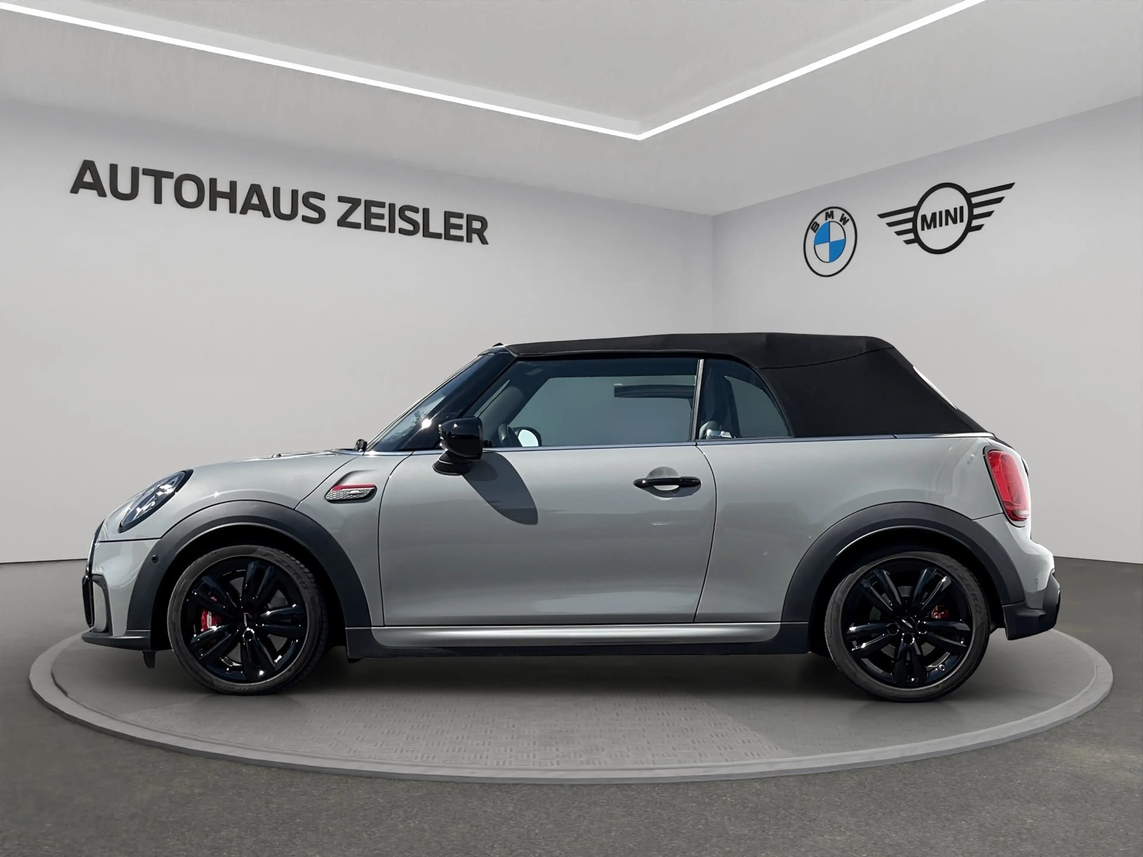 MINI John Cooper Works Cabrio John Cooper Works Cabrio — photo 4