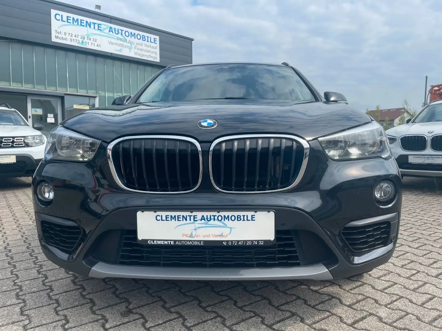 BMW X1 sDrive 20 i Advantage*Navi*SHZ*Kamera* Noir - 2