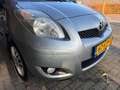Toyota Yaris 1.3 VVTi Aspiration / AUTOMAAT / APK 11-2026 Grijs - thumbnail 4