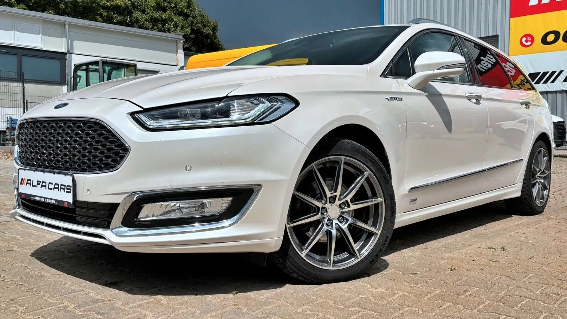 Ford Mondeo 2,0 Vignale/ALLRAD/NAVI/SHZ/ Blanco - 1