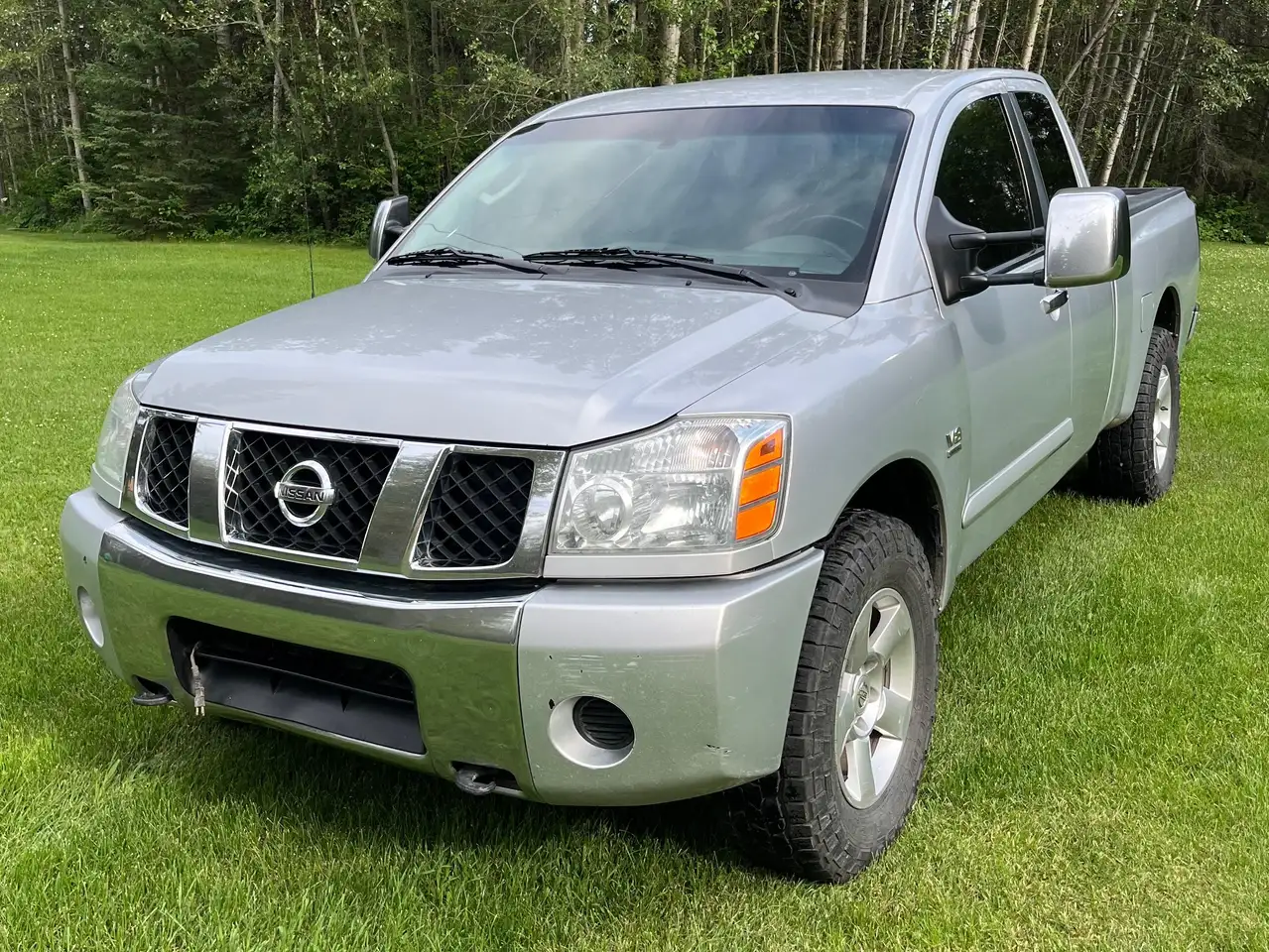 Nissan Titan photo Nissan Titan