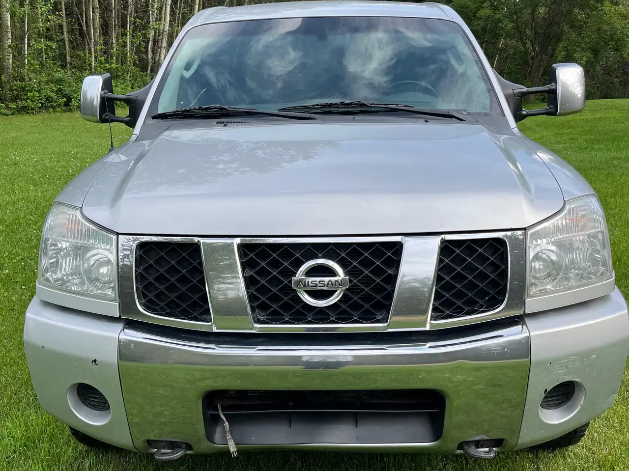 Nissan Titan photo Nissan Titan