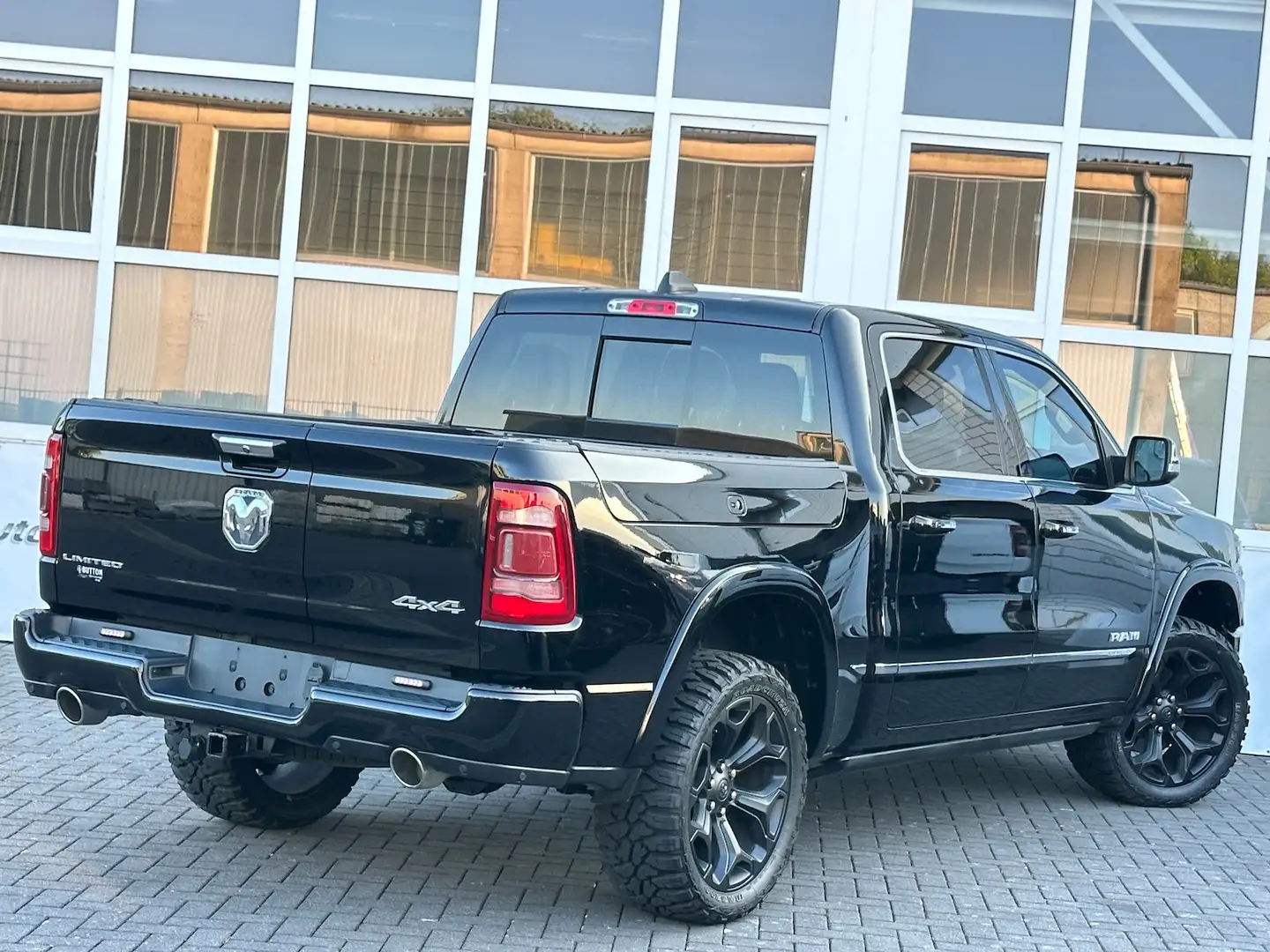 Dodge RAM 1500 Limited MF-Tailgate Pano RAMbox 360° Zwart - 2