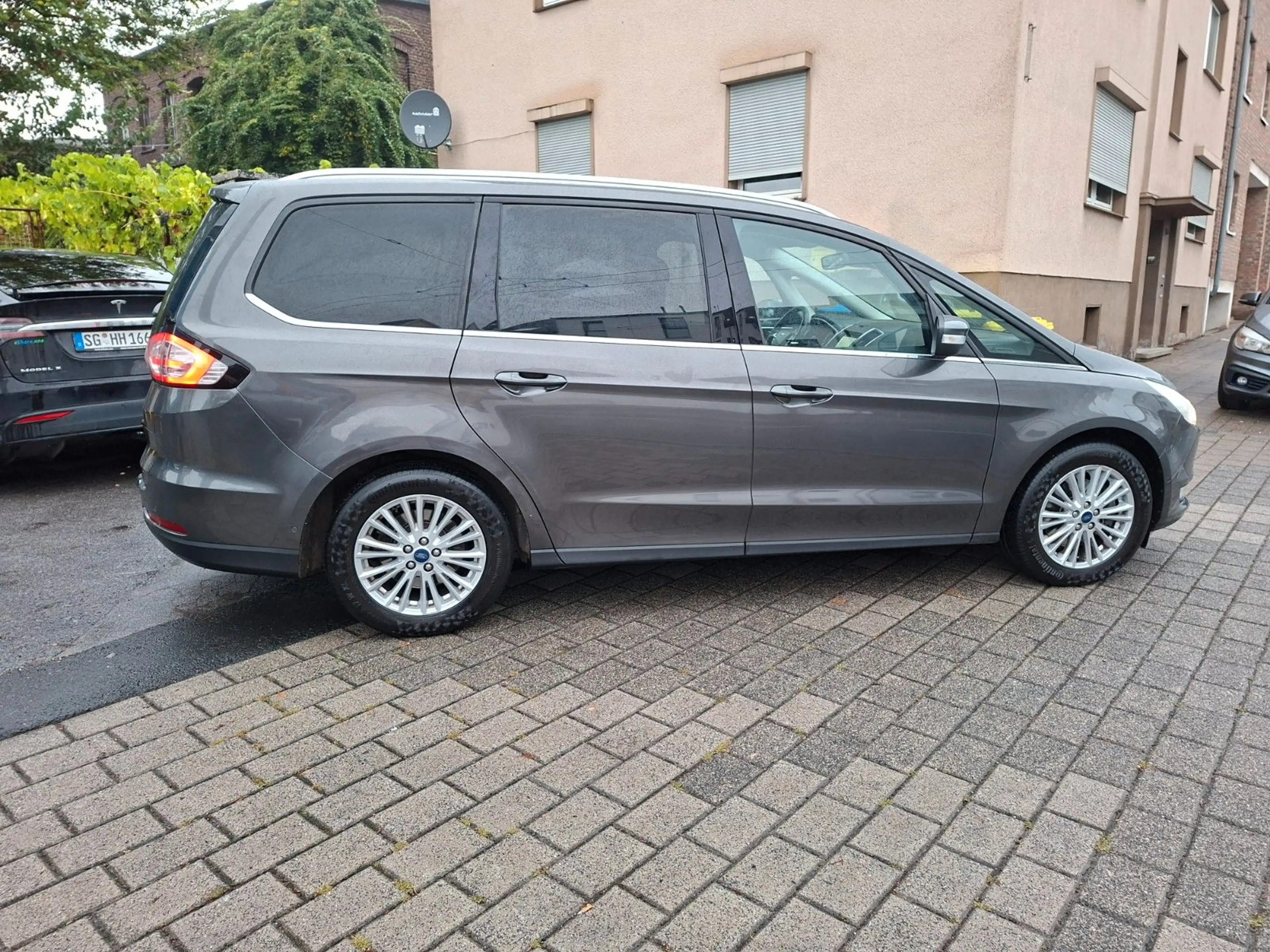 Ford Galaxy Titanium — photo 2