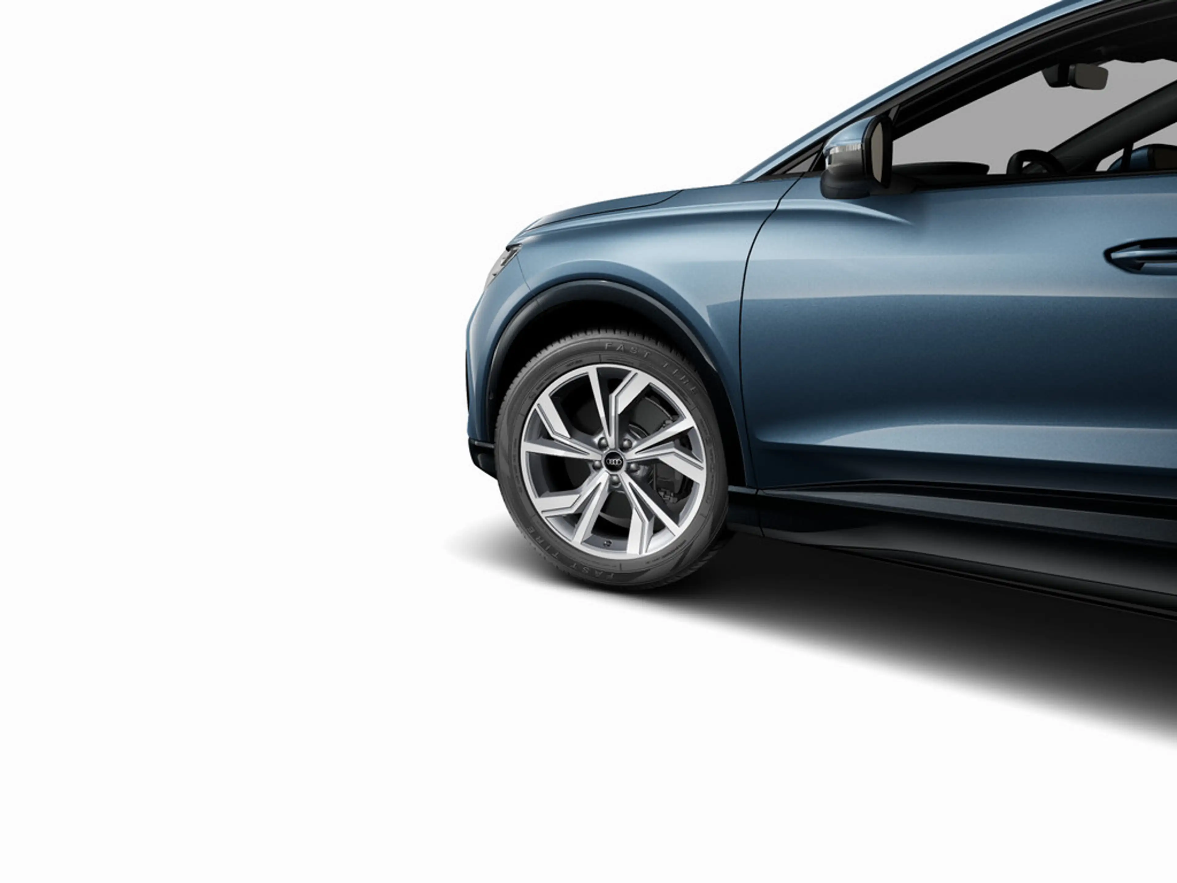 Audi Q4 e-tron — photo 7