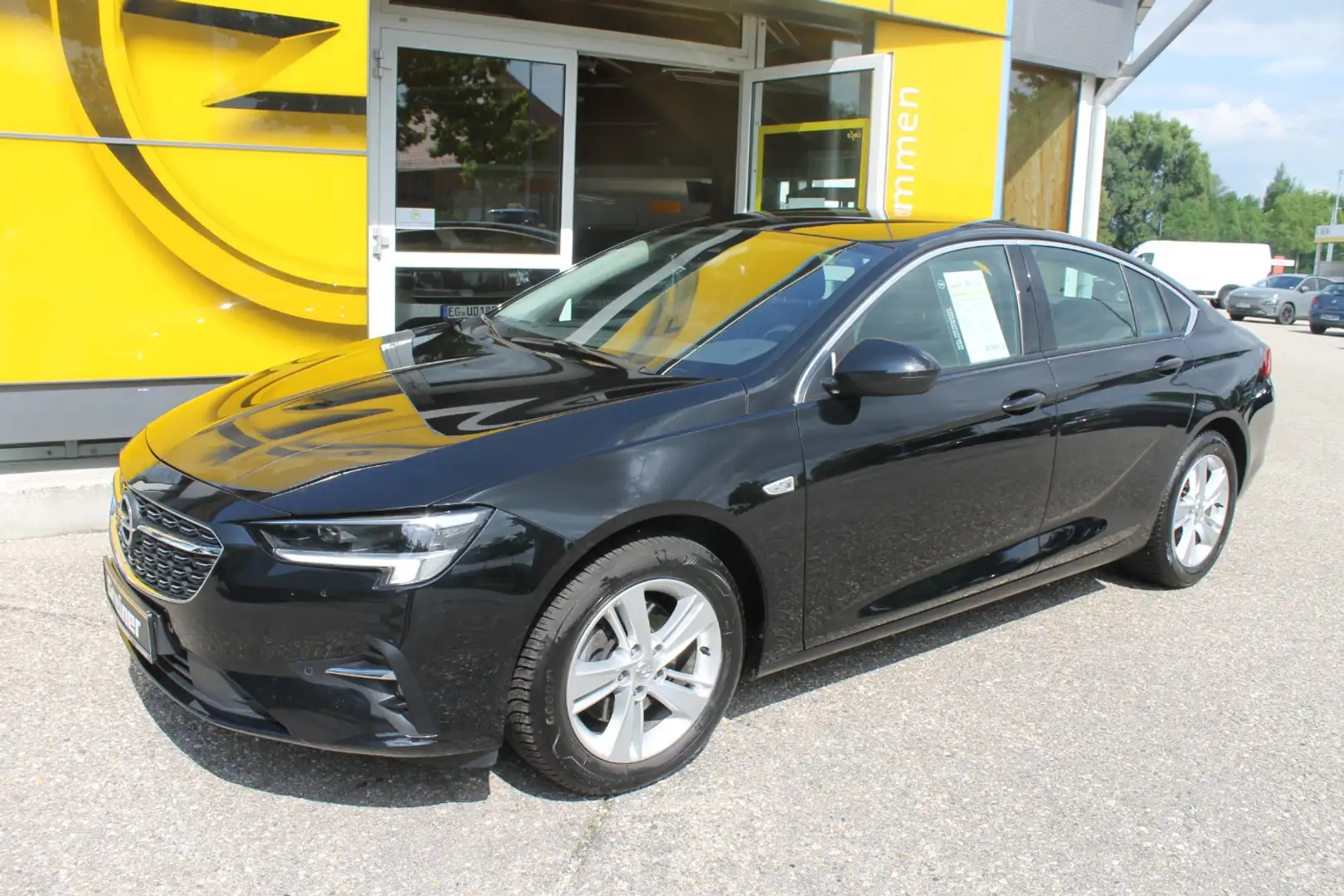 Opel Insignia B Grand Sport 2.0 CDTI  Elegance NAVI Schwarz - 2