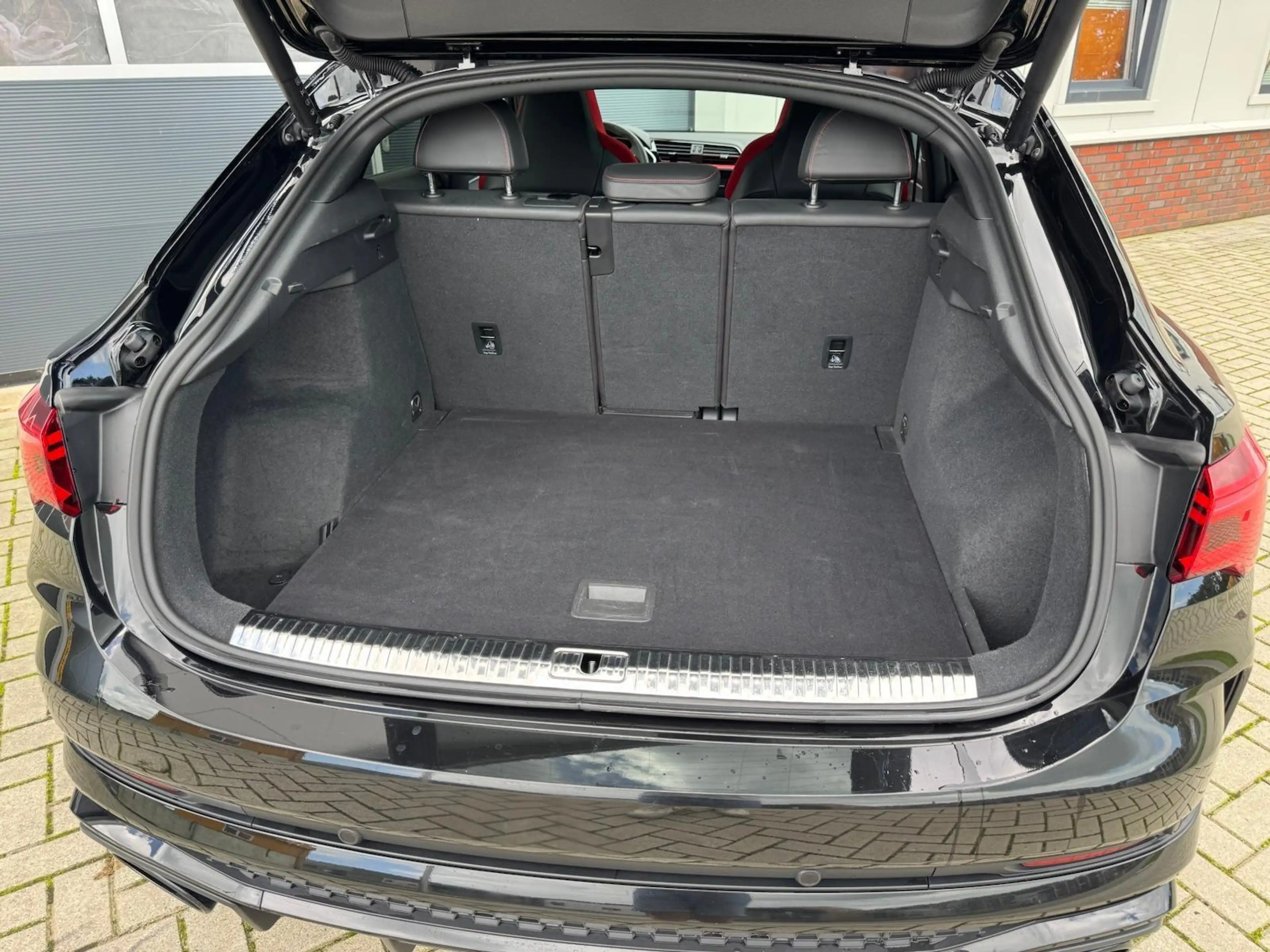 Audi RS Q3 RS Q3 2.5 TFSI | RS Geruit Leder | Panorama | Viru — photo 8