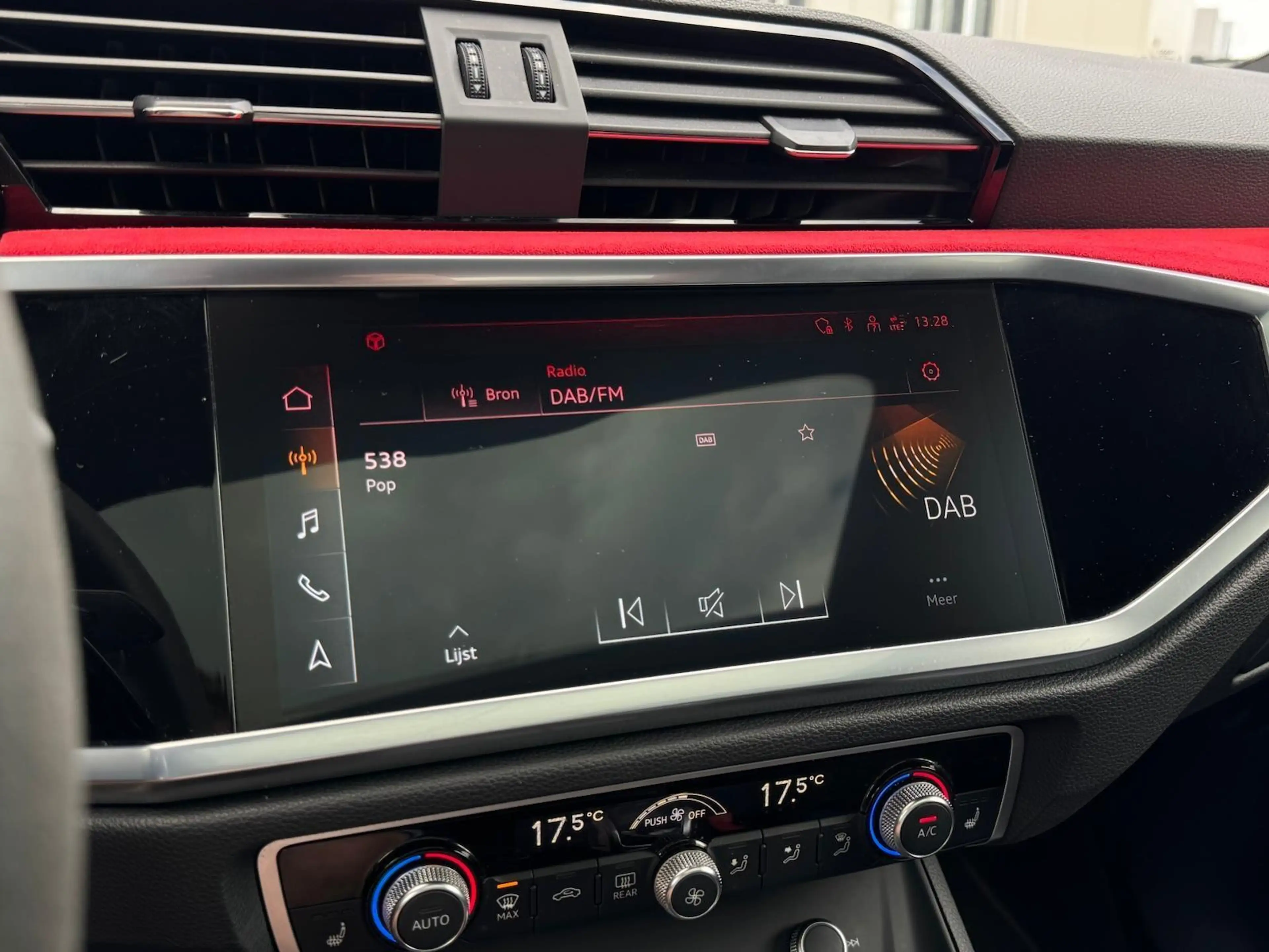 Audi RS Q3 RS Q3 2.5 TFSI | RS Geruit Leder | Panorama | Viru — photo 23