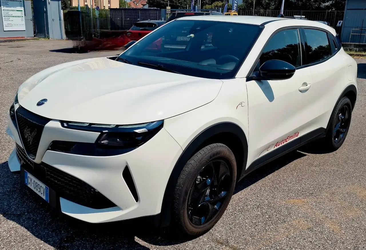 Alfa Romeo Junior 2025