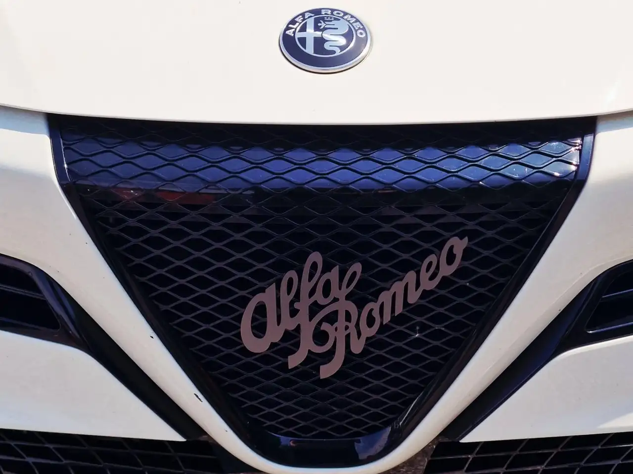 Alfa Romeo Junior 2025 — фото 11