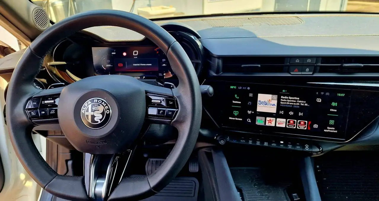 Alfa Romeo Junior 2025 — фото 23
