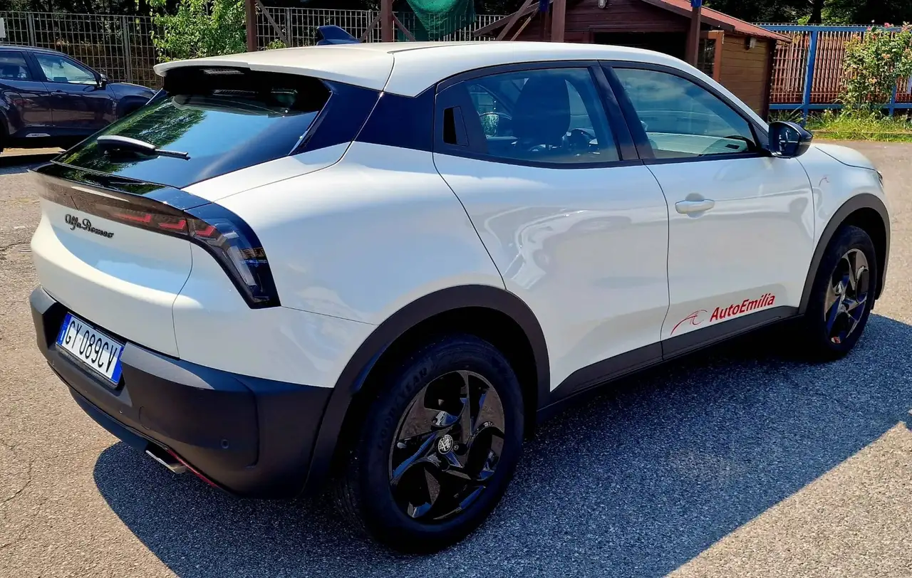 Alfa Romeo Junior 2025