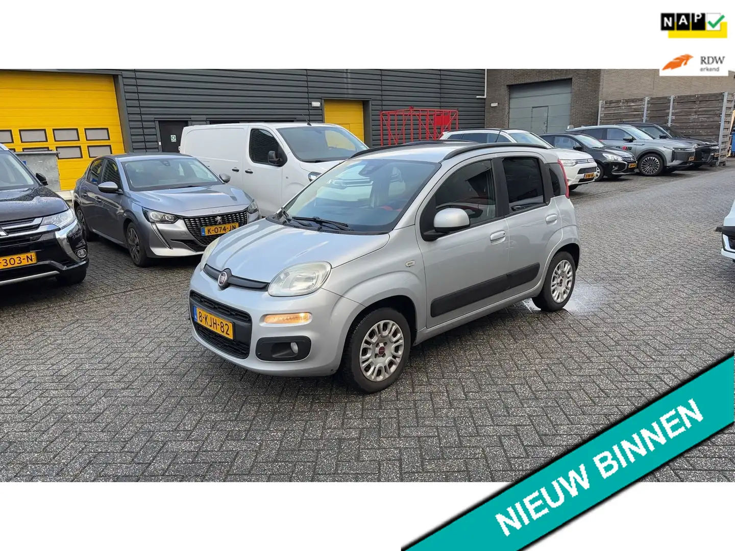 Fiat Panda 0.9 TwinAir Lounge Automaat Clima PDC Hoge instap Grau - 1