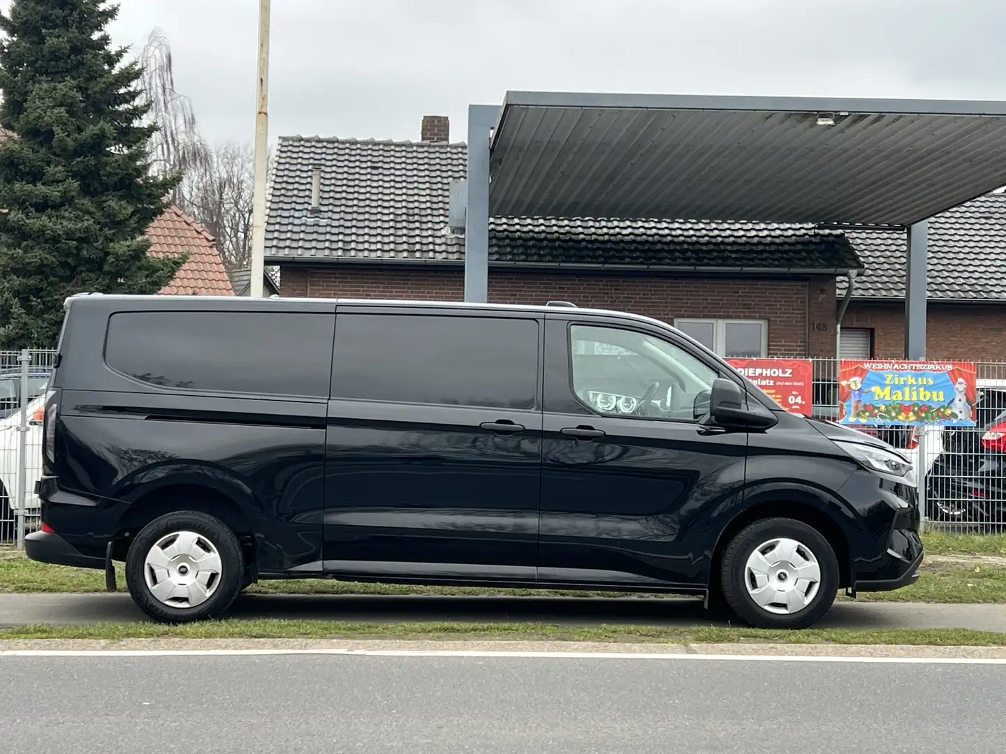 Ford Transit Custom 320 L2 Trend FWD LED Rück-Cam Navi Klima Schwarz - 2