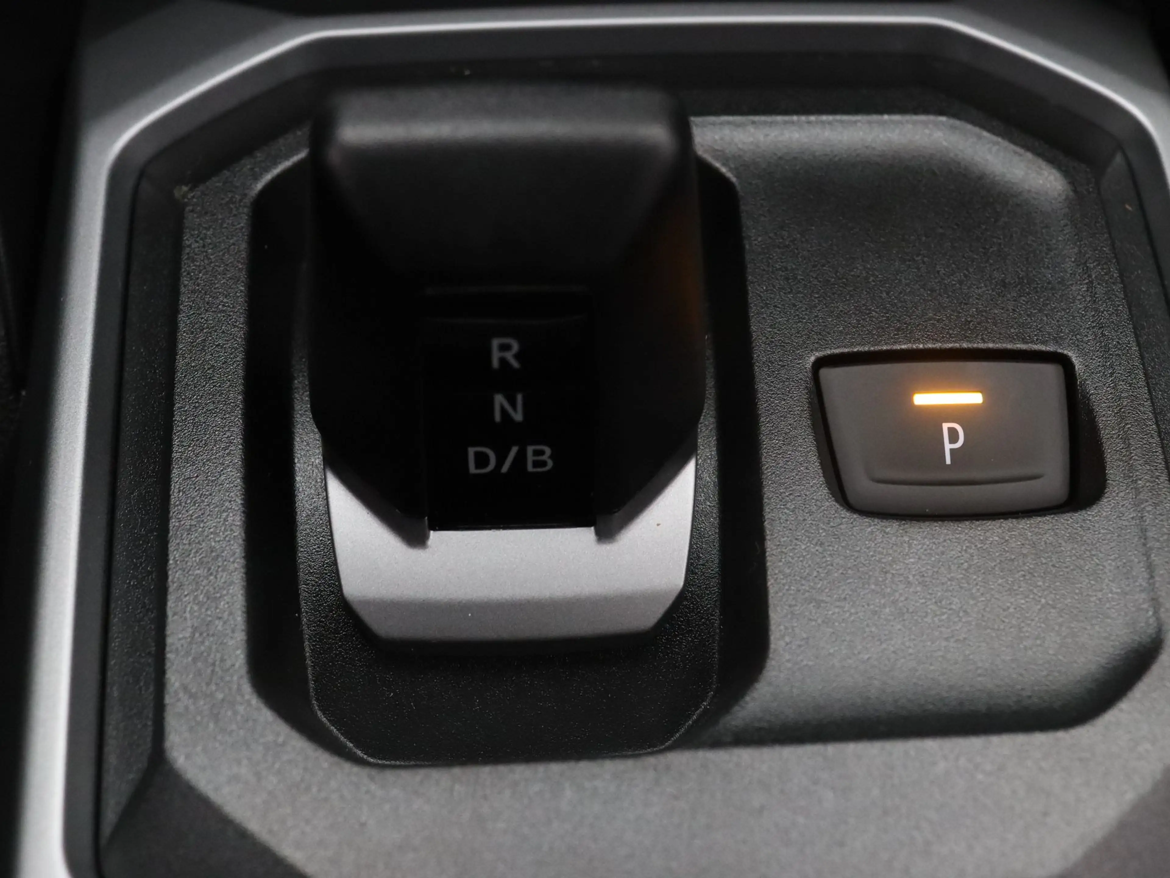 Dacia Duster 155pk hybrid limited edition Apple Carplay/Android — photo 14