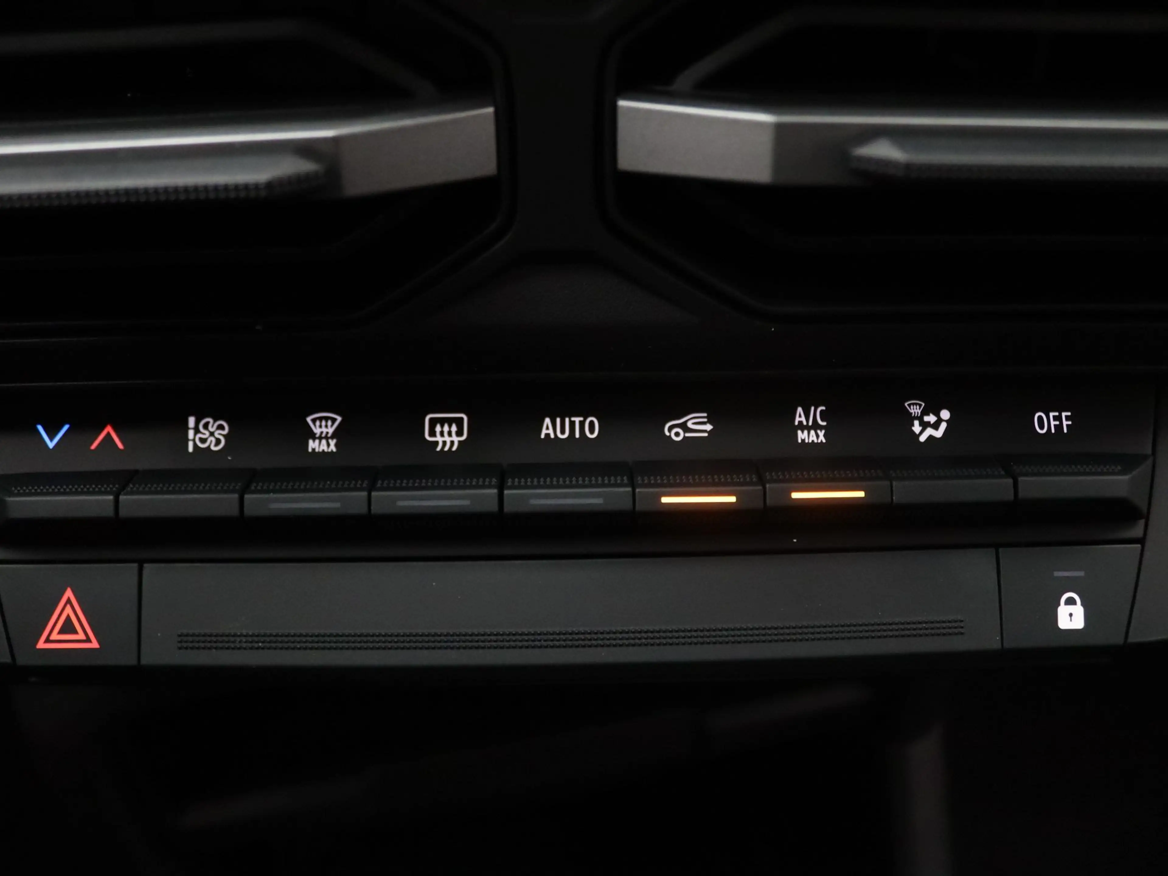 Dacia Duster 155pk hybrid limited edition Apple Carplay/Android — photo 5