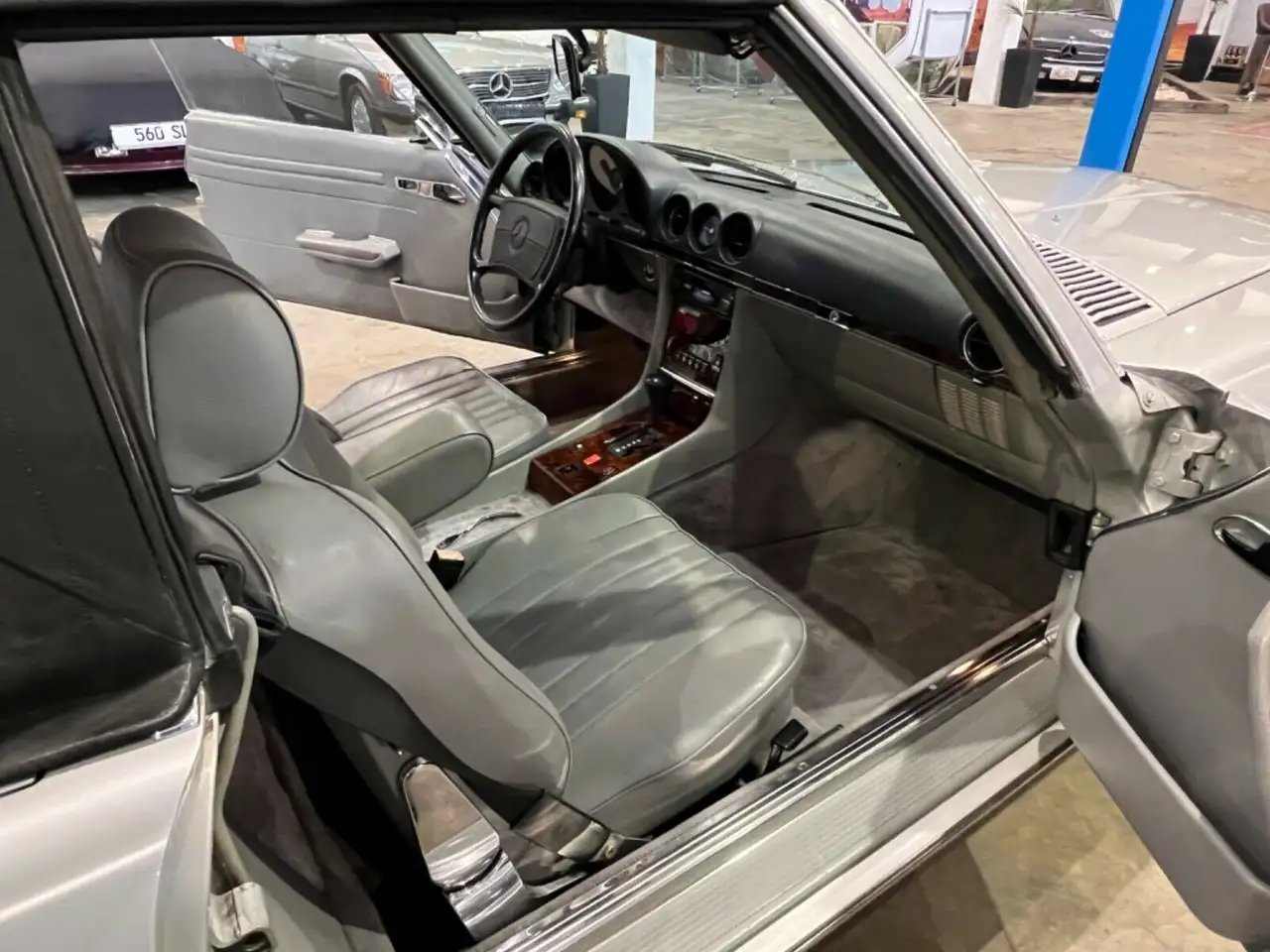 Mercedes-Benz SL 560, foto 8
