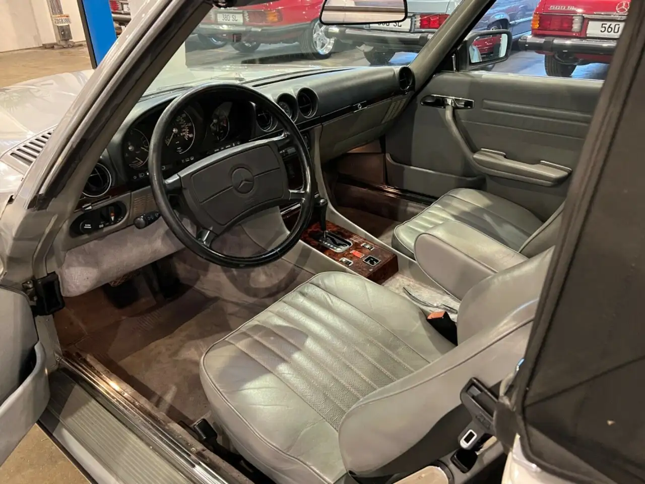 Mercedes-Benz SL 560, foto 7