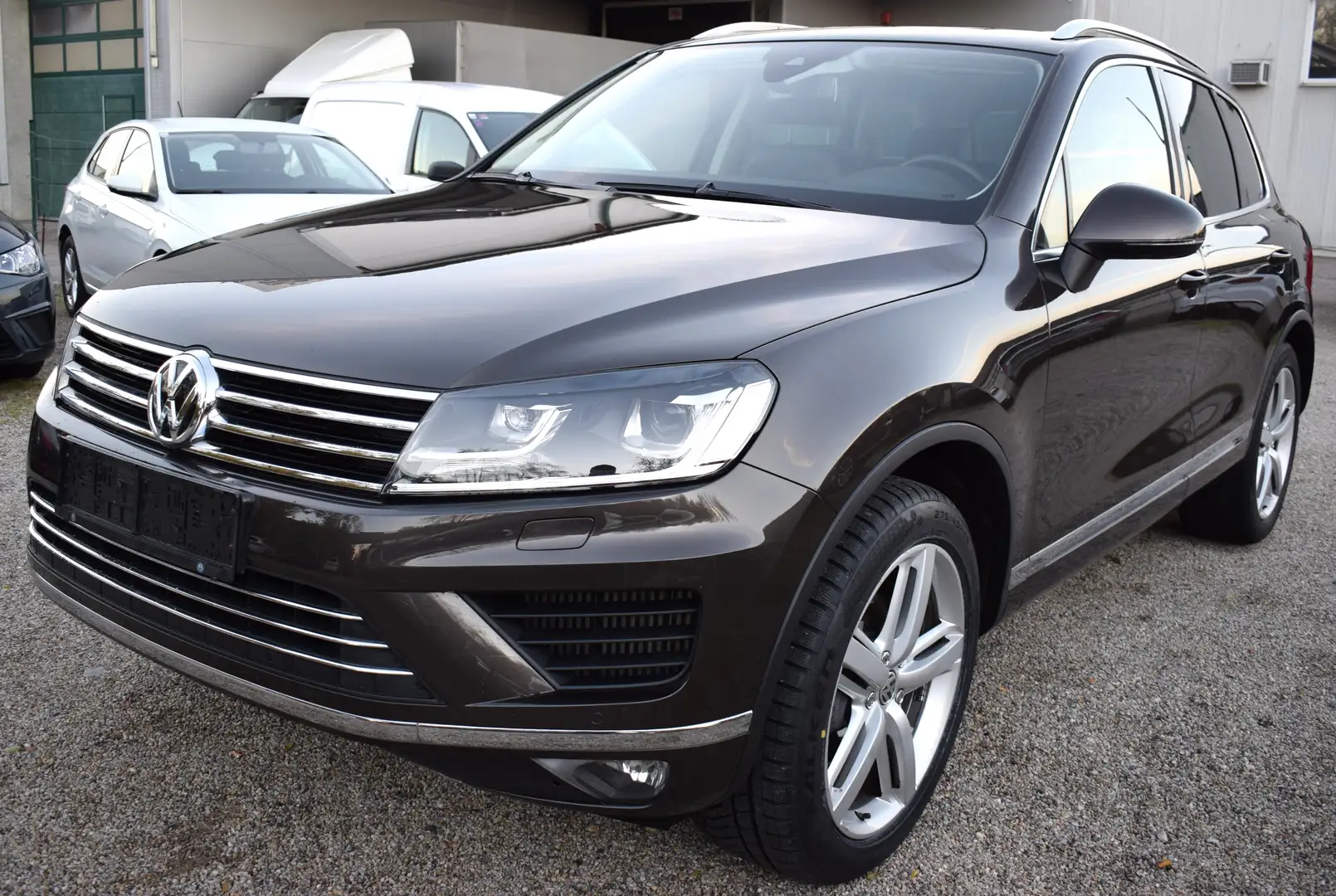 Volkswagen Touareg Sky 3,0 TDI V6 BMT 4Motion Aut. Sky Braun - 1