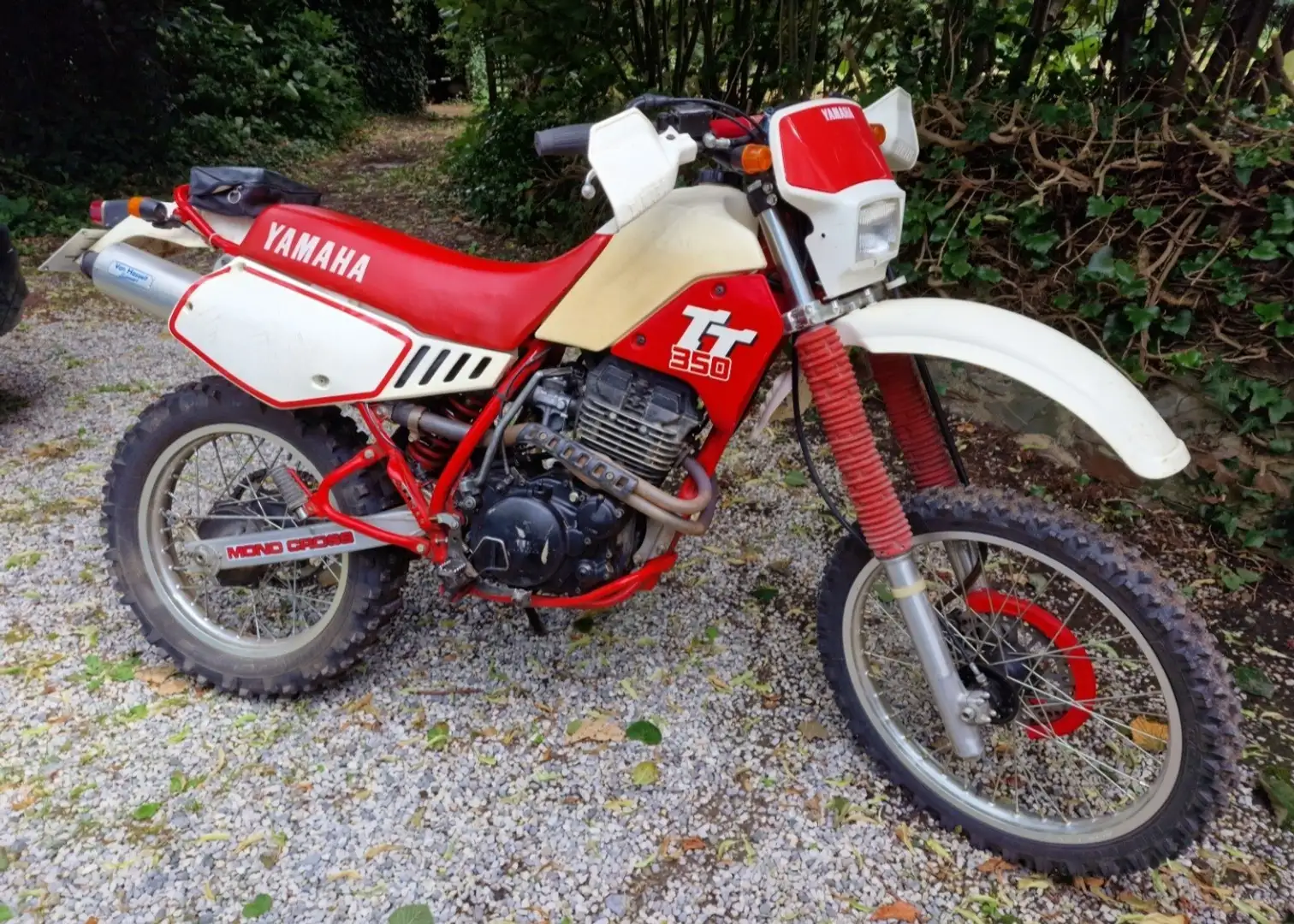 Yamaha TT 350 Rood - 2