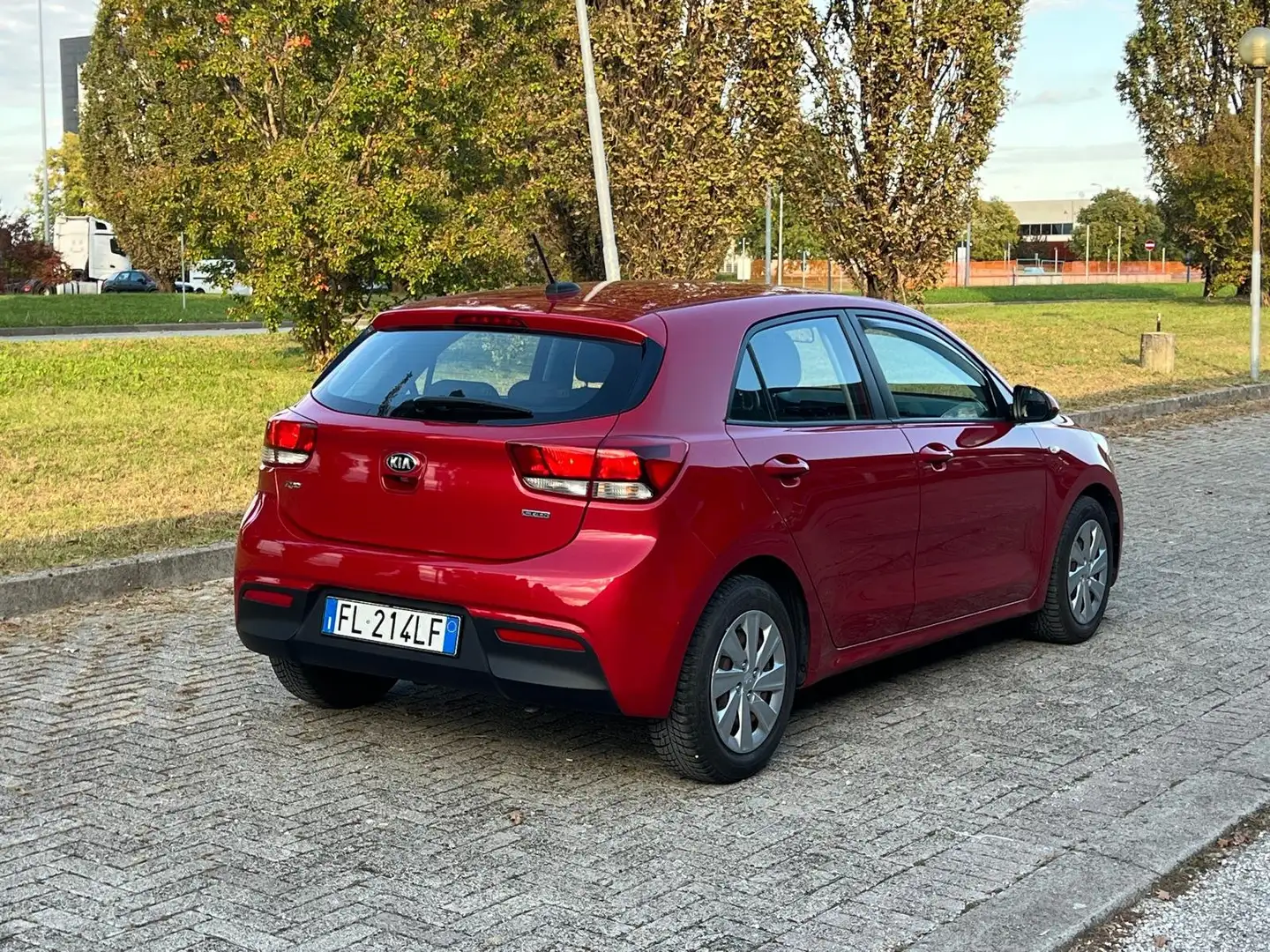 Kia Rio Rio IV 2017 1.4 crdi Active Style Pack 77cv Rosso - 2