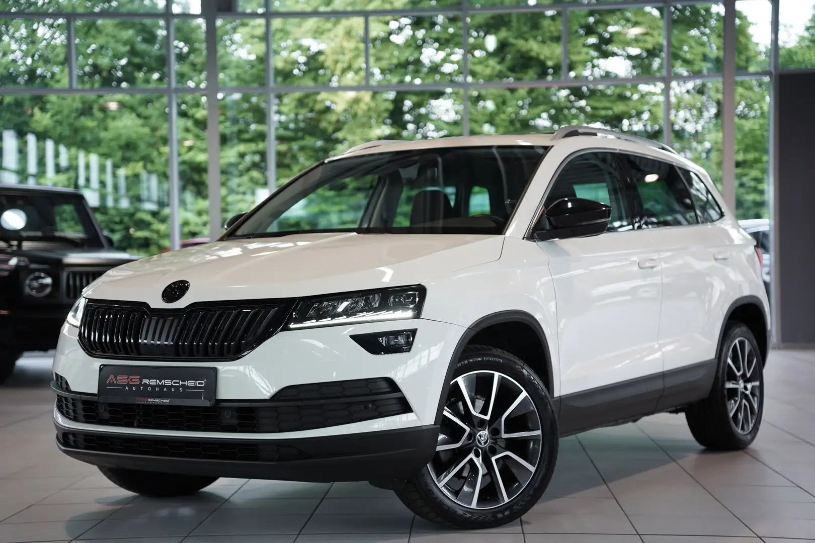 Skoda Karoq 1.5 TSI DSG Style *1.H *Virtual *Pano *LED Blanc - 1
