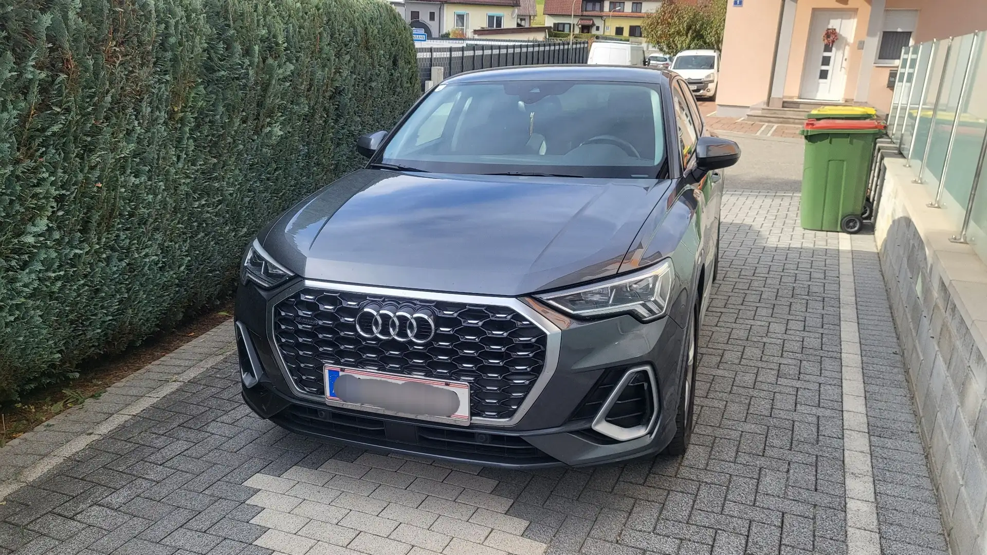 Audi Q3 Sportback 45 TFSI quattro S-Line S-tronic Grau - 1